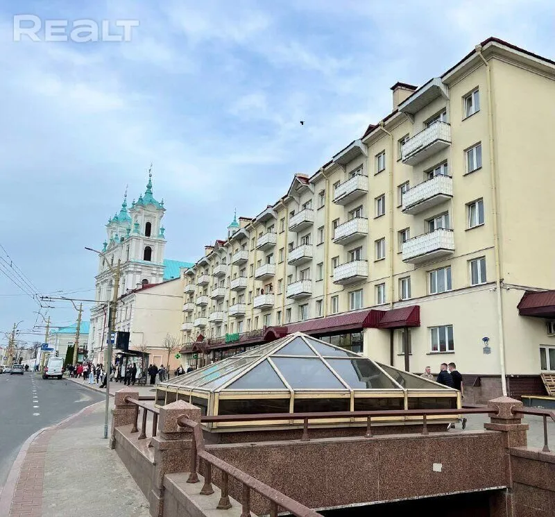 Дом с квартирой на Батория