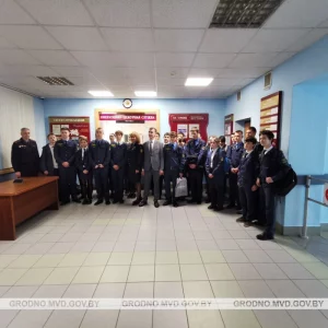 Школьники из Гродно посетили изолятор и стрим с узником гродненской тюрьмы Экскурсия школьников в ИВС