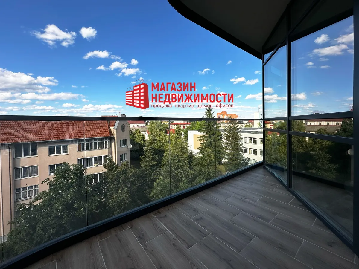 Вид из квартиры на Титова 14.