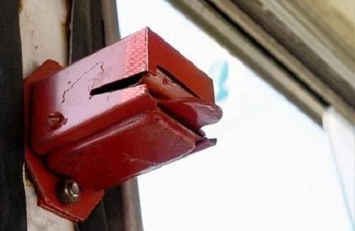 «Добро пожаловать в электронный концлагерь». Замене компостеров в гродненском транспорте обрадовались не все