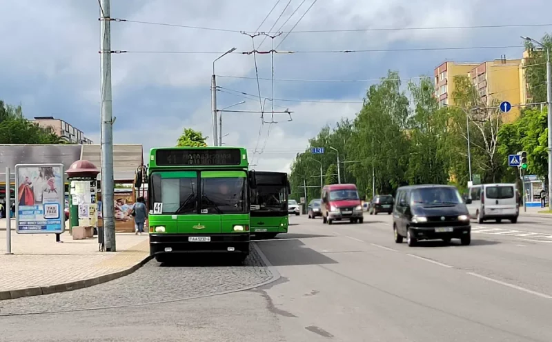 В Гродно снова начнет курсировать автобус до Юбилейного озера Общественный транспорт в Гродно. Фото из архива Hrodna.life