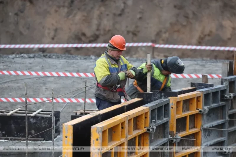 Вынікі 2025 года: адкрыццё (і закрыццё) межаў, вызваленне палітвязняў, затрыманне блогераў і шмат будоўлі