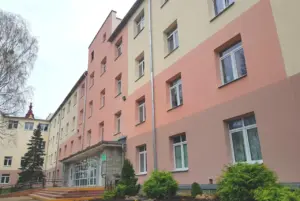 Детскую поликлинику на Гагарина хотят перенести в здание больницы №2 Городская больница №2 в Гродно. Сюда в 2026 году может переехать детская поликлиника на Гагарина