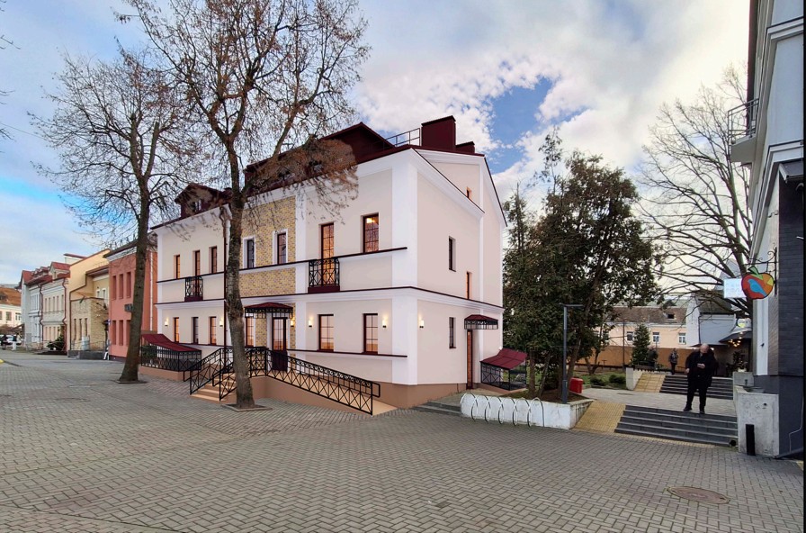 Власти показали фоторендеры будущего здания в "тусовочном" дворике - вот как оно будет выглядеть
