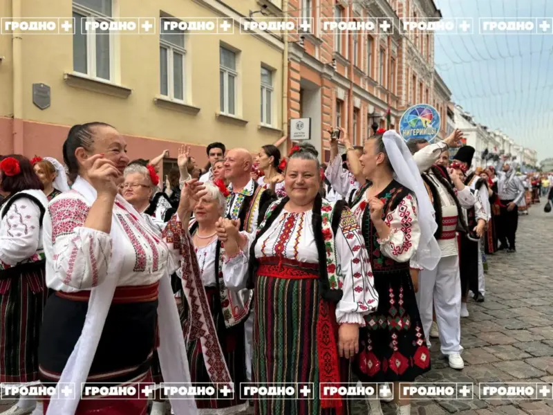 Более 40 национальностей, 100 мероприятий и выступление Лукашенко. В Гродно открылся юбилейный Фестиваль национальных культур