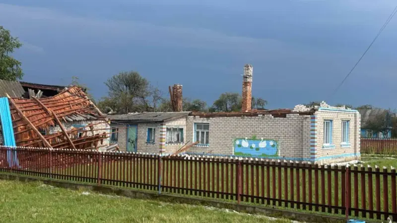В Вороновском районе град и ветер повредили 140 домов - гроза может повториться