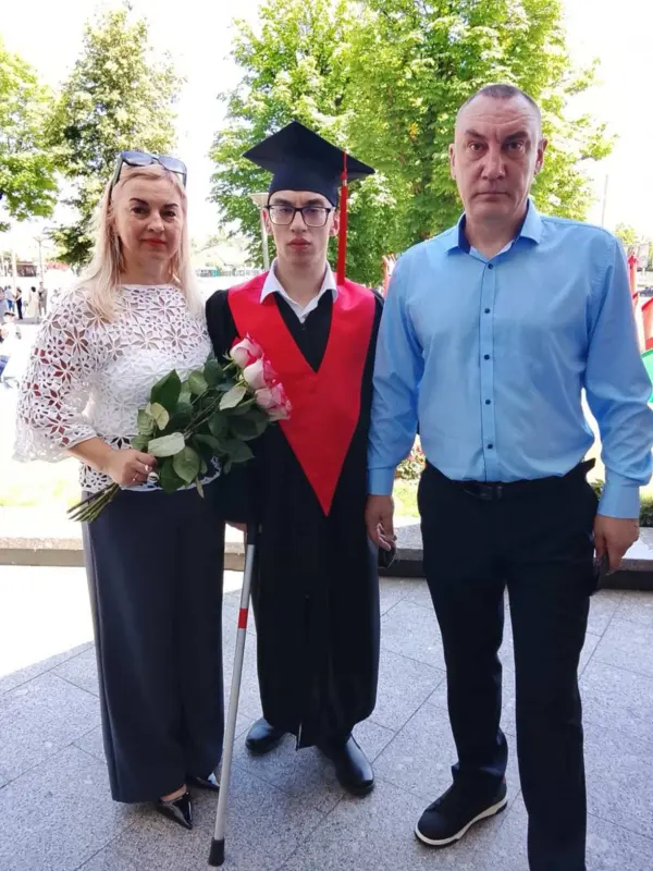 Гродзенец з ДЦП скончыў медуніверсітэт і стаў выкладчыкам у каледжы, дзе сам вучыўся