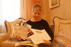 Паміж педсаветам і подыўмам. Завуч з гродзенскай школы аказалася модным дызайнерам Паміж педсаветам і подыўмам. Завуч з гродзенскай школы аказалася модным дызайнерам