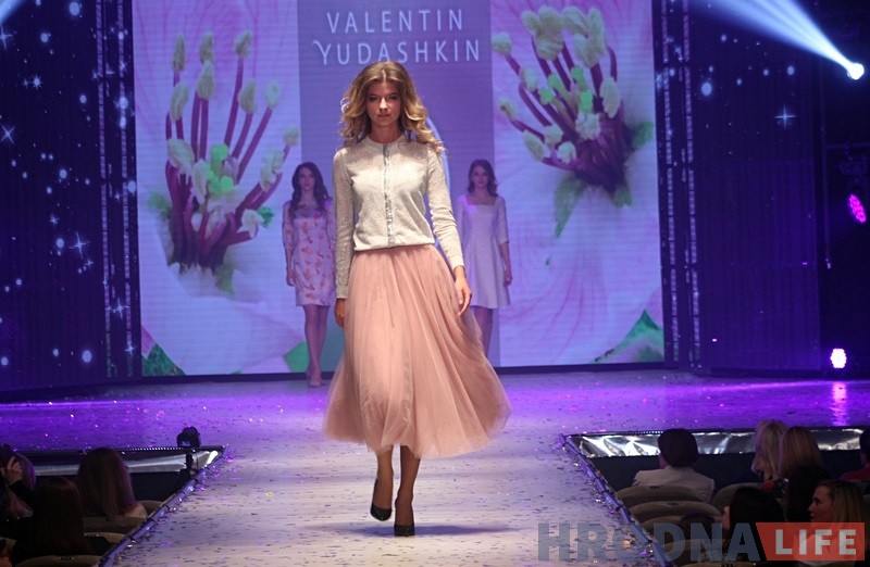 "Упершыню за пяць гадоў ускочылі на міжнародны ўзровень". На Grodno Fashion прадставілі калекцыі польскіх і расійскіх дызайнераў "Упершыню за пяць гадоў ускочылі на міжнародны ўзровень". На Grodno Fashion прадставілі калекцыі польскіх і расійскіх дызайнераў