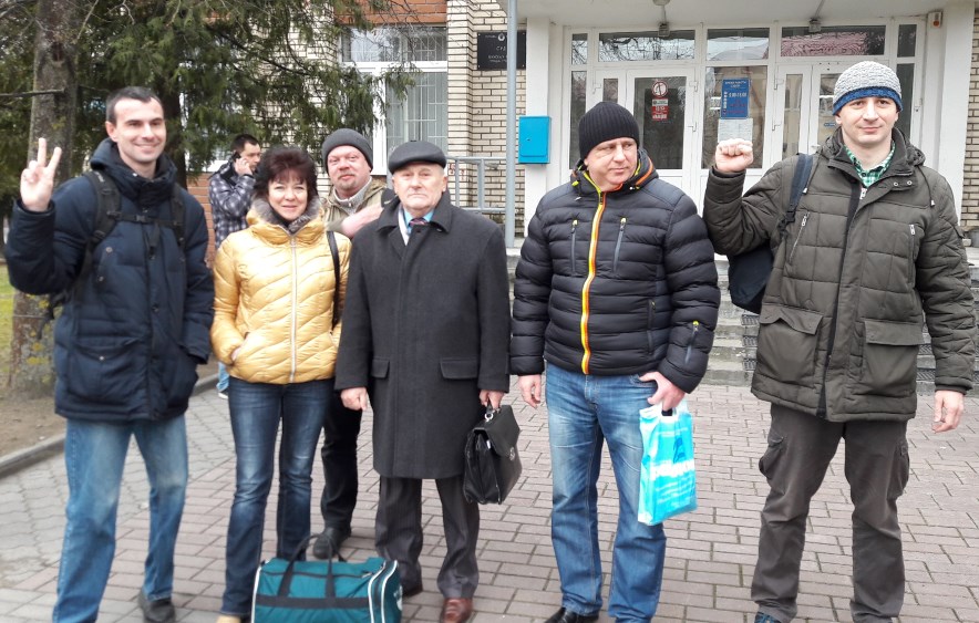 У Гродне дэмакратычным актывістам прысудзілі "суткі" і штрафы за ўдзел у Маршы недармаедаў У Гродне дэмакратычным актывістам прысудзілі "суткі" і штрафы за ўдзел у Маршы недармаедаў
