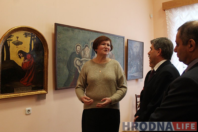 Абразы з перламутру і харугва з Фары Вітаўта. Што пабачыць па Велікоднай выставе ў Музеі гісторыі рэлігіі Абразы з перламутру і харугва з Фары Вітаўта. Што пабачыць па Велікоднай выставе ў Музеі гісторыі рэлігіі
