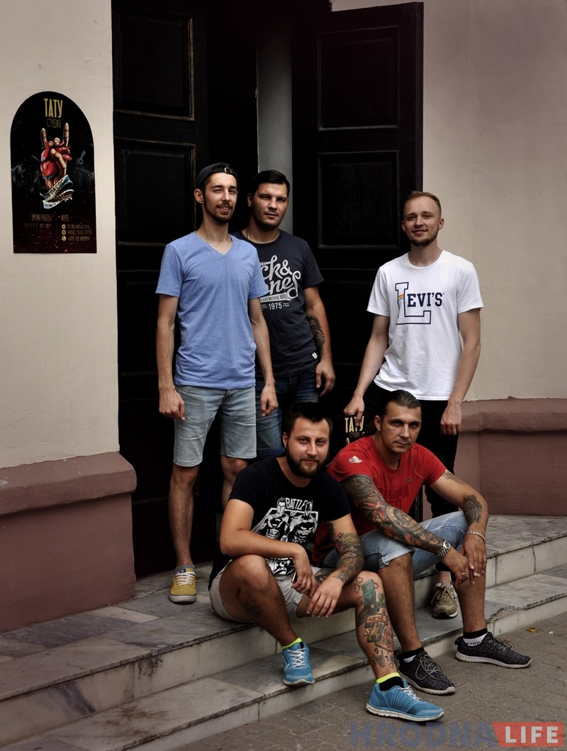 "Аб'ядналі намаганні і сабраліся на адной пляцоўцы". У Гродне адкрылася тату студыя "Адважнае сэрца"