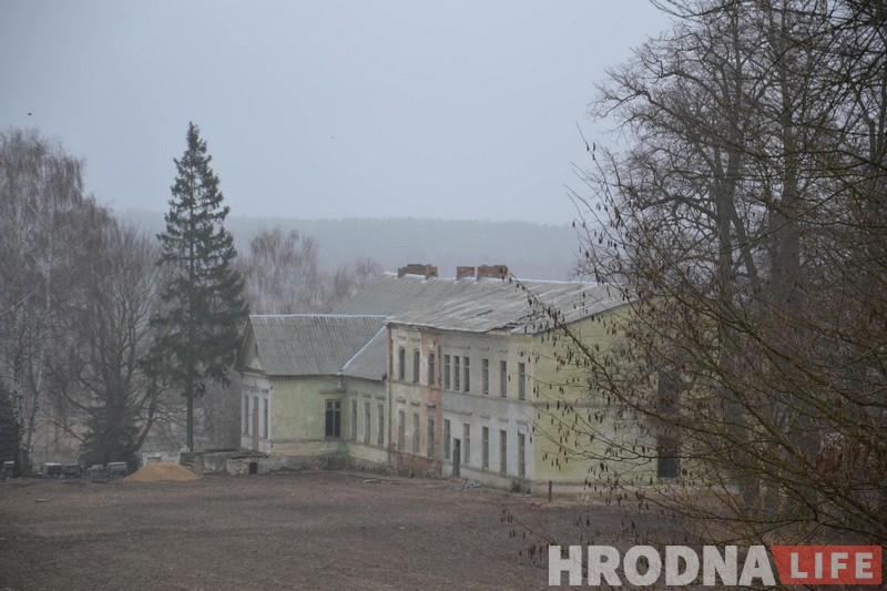 Сядзібу ў Радзівілках адкрылі пасля 6 гадоў рэканструкцыі. Згадваем гісторыю маёнтка ад Пуціўлянскіх да Барташэвічаў Сядзібу ў Радзівілках адкрылі пасля 6 гадоў рэканструкцыі. Згадваем гісторыю маёнтка ад Пуціўлянскіх да Барташэвічаў