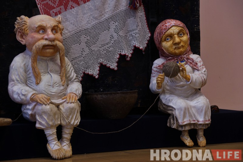Злыдні vs дамавікі. Выберы, на чыім баку ты, наведаўшы выставу "Героі беларускіх казак, міфаў і легенд"