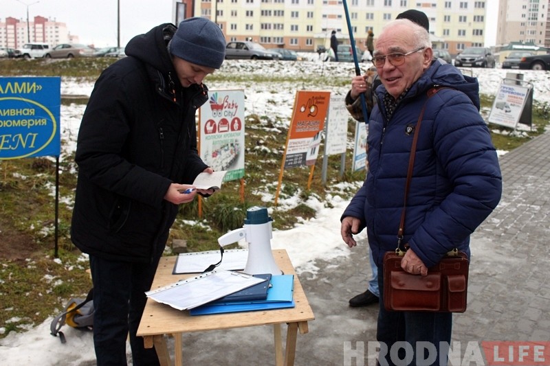 Першы перадвыбарчы пікет у Гродне арганізаваў малады настаўнік Першы перадвыбарчы пікет у Гродне арганізаваў малады настаўнік