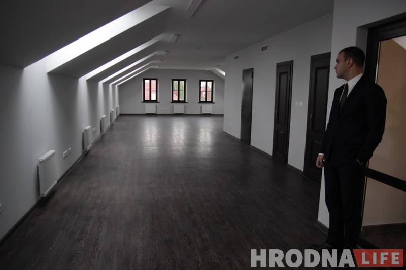 У Доме з лілеямі пасяліўся леў. Як старадаўні будынак стаў узорам рэстаўрацыі ў Гродне У Доме з лілеямі пасяліўся леў. Як старадаўні будынак стаў узорам рэстаўрацыі ў Гродне