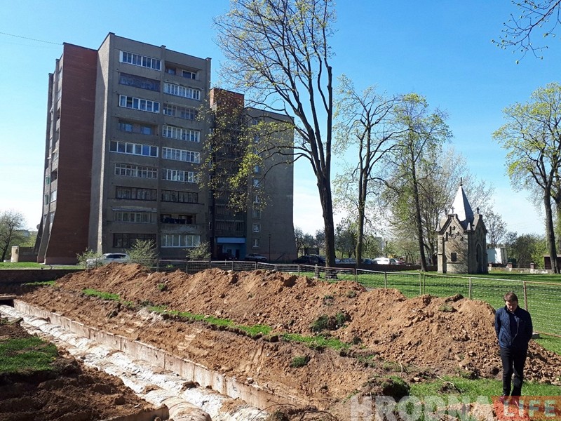 "Тут пахаваны мой дзед, я патрабую павагі". Гродзенскі лютэранін пра раскапаныя могілкі на Белуша "Тут пахаваны мой дзед, я патрабую павагі". Гродзенскі лютэранін пра раскапаныя могілкі на Белуша