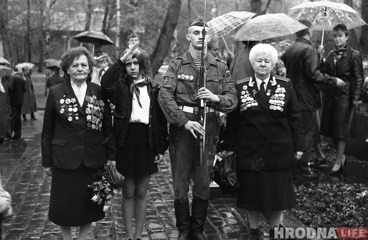 Помнікі і святы. Як святкавалі Дзень Перамогі ў пасляваенным Гродне (унікальныя фота) Помнікі і святы. Як святкавалі Дзень Перамогі ў пасляваенным Гродне (унікальныя фота)