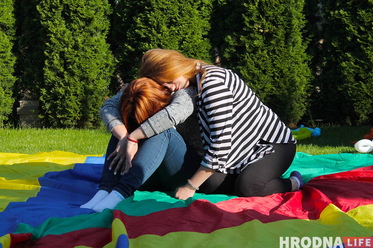 Смех лечыць. Італьянцы вучаць гродзенцаў быць бальнічнымі клоўнамі Смех лечыць. Італьянцы вучаць гродзенцаў быць бальнічнымі клоўнамі
