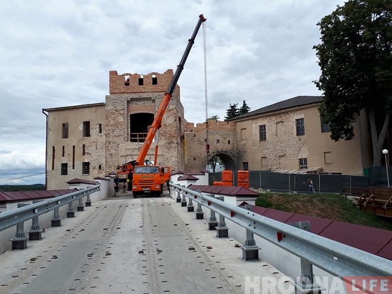 Фота знутры: глядзіце, як перабудоўваюць браму Старога замку ў Гродне Фота знутры: глядзіце, як перабудоўваюць браму Старога замку ў Гродне