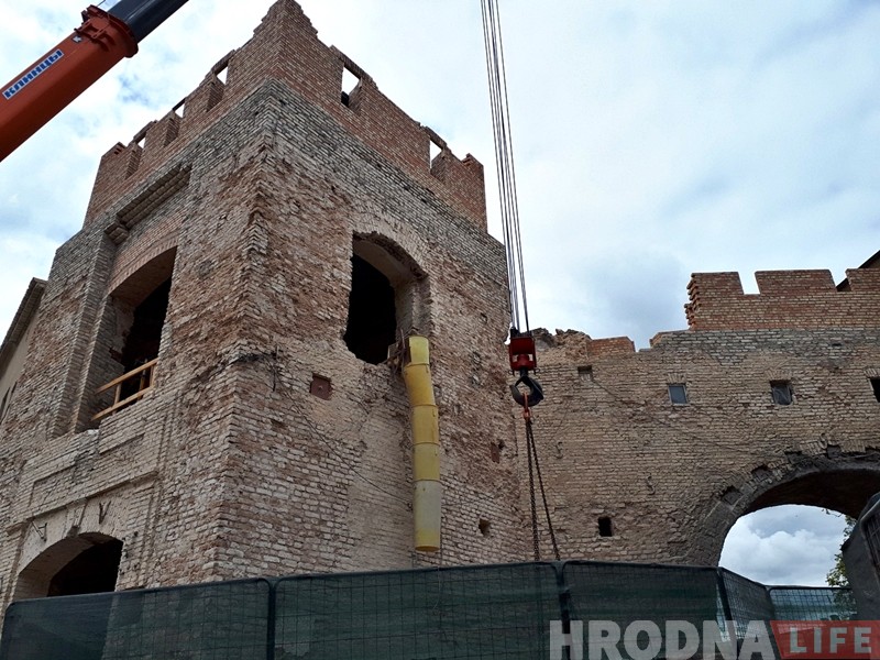 Фота знутры: глядзіце, як перабудоўваюць браму Старога замку ў Гродне Фота знутры: глядзіце, як перабудоўваюць браму Старога замку ў Гродне