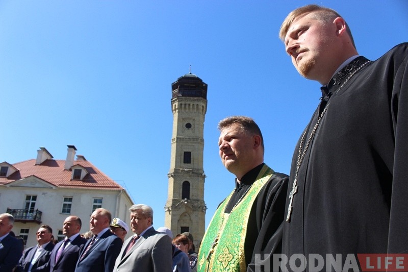 У Гродне афіцыйна адкрылі помнік Давыду Гарадзенскаму У Гродне афіцыйна адкрылі помнік Давыду Гарадзенскаму