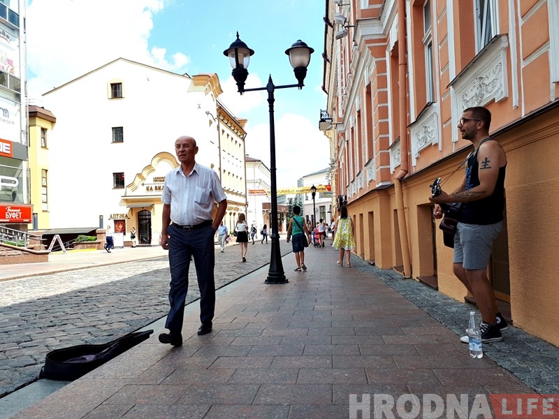 Жыхары цэнтра Гродна сабралі подпісы супраць непрафесійных музыкаў на Савецкай