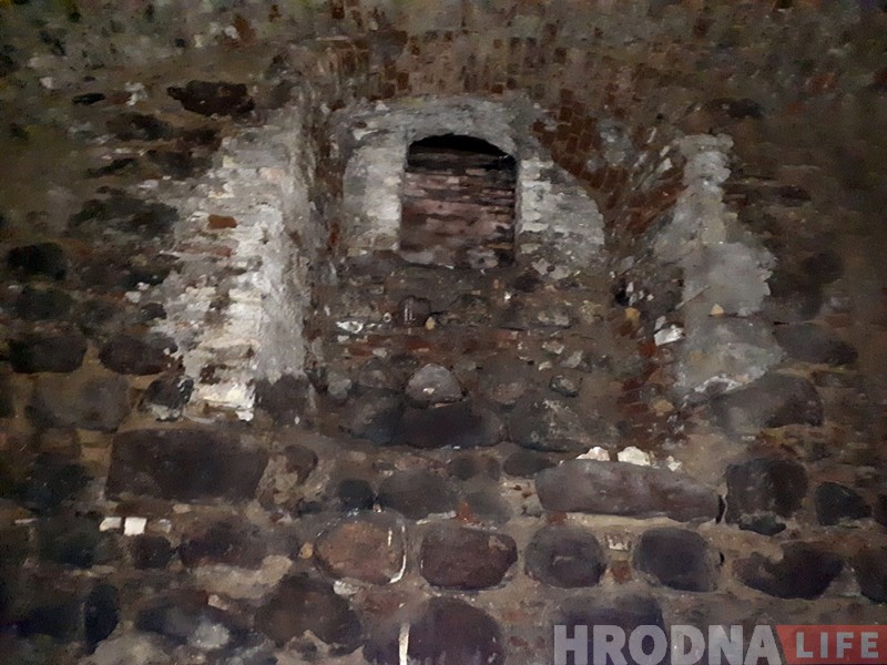 Глядзіце, як выглядаюць старыя падвалы дома купца Мураўёва ў Гродне Глядзіце, як выглядаюць старыя падвалы дома купца Мураўёва ў Гродне