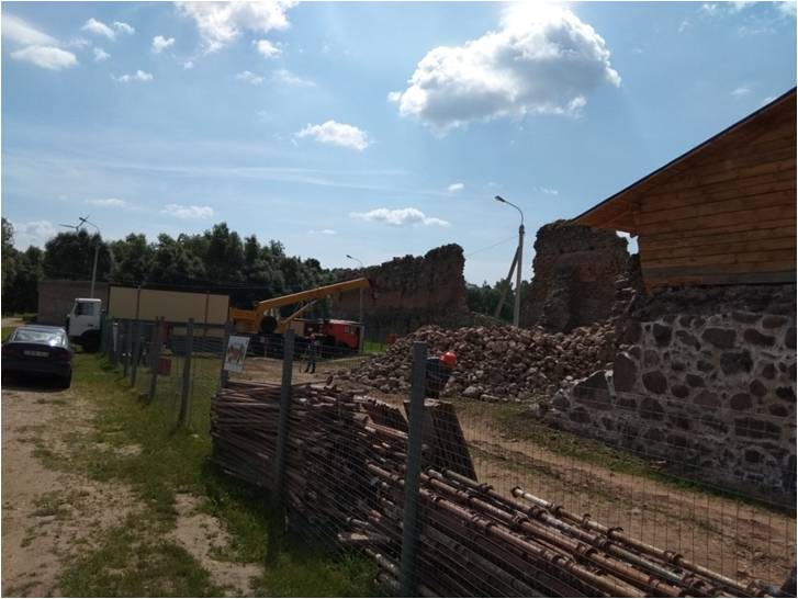 На Гальшанскім і Крэўскім замках аднавілі працы На Гальшанскім і Крэўскім замках аднавілі працы