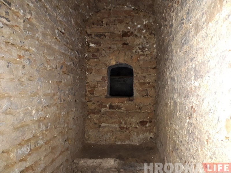 Глядзіце, як выглядаюць старыя падвалы дома купца Мураўёва ў Гродне Глядзіце, як выглядаюць старыя падвалы дома купца Мураўёва ў Гродне
