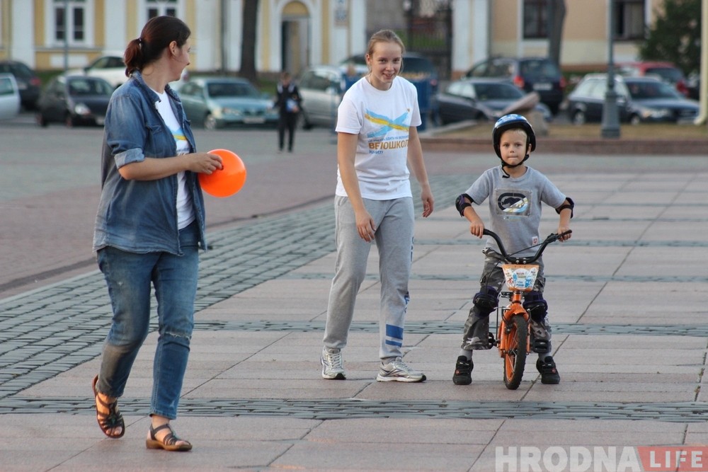 "Да кожнага індывідуальны падыход". У Гродне стартавалі бясплатныя курсы для тых, хто не ўмее катацца на ровары