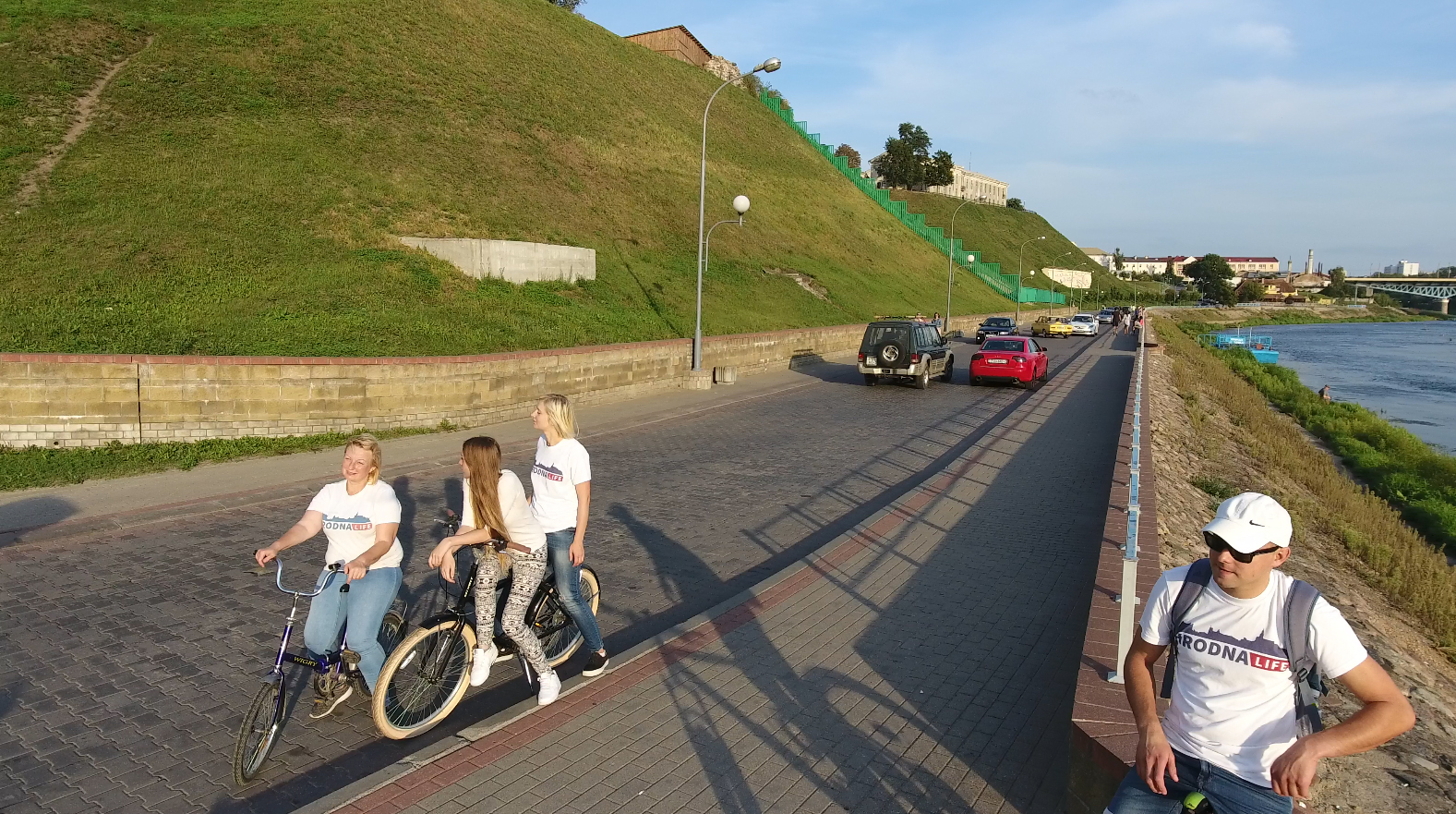 Hrodna.life зладзіў велапланёрку ў падтрымку ацыі “Дзелавы веласіпед” Hrodna.life зладзіў велапланёрку ў падтрымку ацыі “Дзелавы веласіпед”