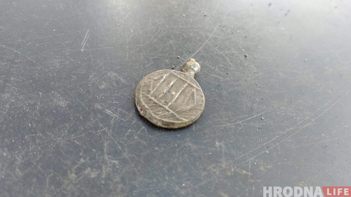 Хату гараджан 14 стагоддзя знайшлі на раскопках Старога замка ў Гродне Хату гараджан 14 стагоддзя знайшлі на раскопках Старога замка ў Гродне
