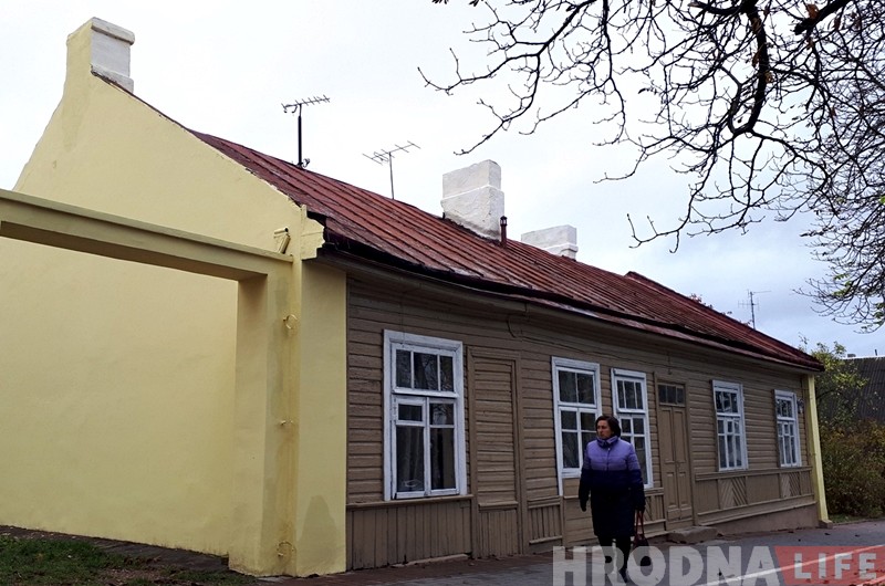 «Ад суседзяў засталася толькі скрыпка». Гісторыя дома, які рыхтавалі да прыезду Лукашэнкі «Ад суседзяў засталася толькі скрыпка». Гісторыя дома, які рыхтавалі да прыезду Лукашэнкі
