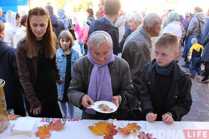 Праваслаўныя вернікі Гродна адзначаюць Пакроў дзень Праваслаўныя вернікі Гродна адзначаюць Пакроў дзень