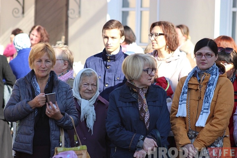 Праваслаўныя вернікі Гродна адзначаюць Пакроў дзень Праваслаўныя вернікі Гродна адзначаюць Пакроў дзень