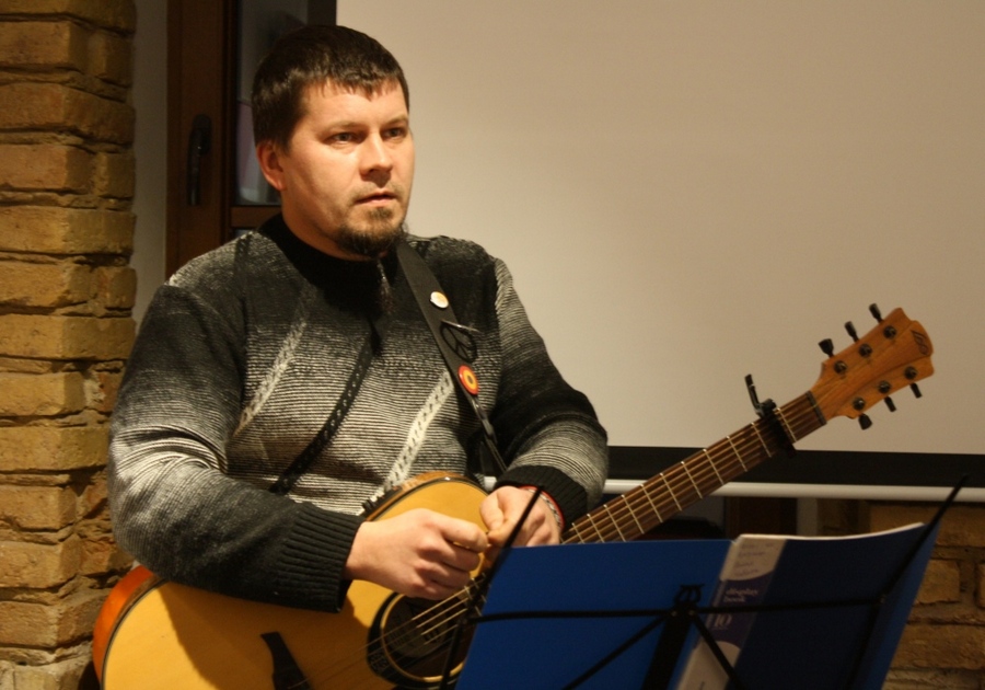 На Алеся Дзянісава завялі адміністрацыйную справу за экстрэмізм На Алеся Дзянісава завялі адміністрацыйную справу за экстрэмізм