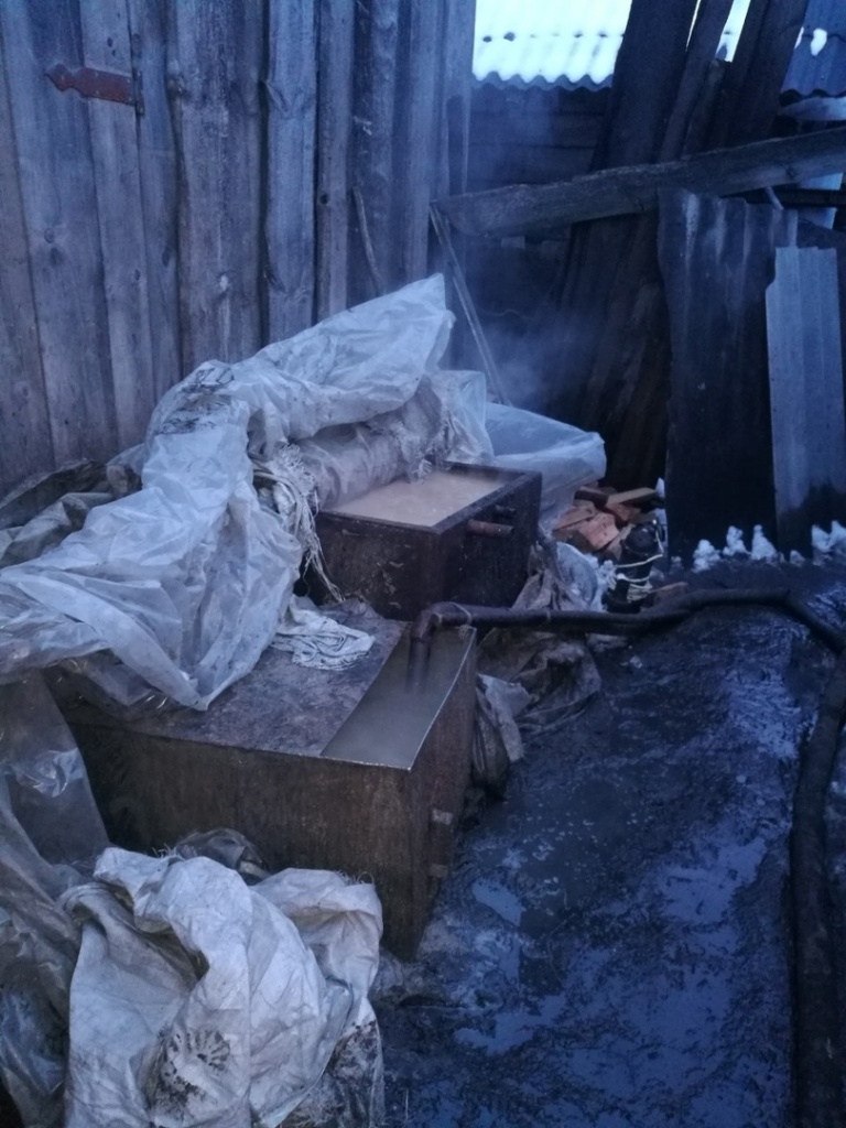 У Гродзенскай вобласці знішчылі дзве тоны брагі і ліквідавалі міні-заводы па вытворчасці самагону У Гродзенскай вобласці знішчылі дзве тоны брагі і ліквідавалі міні-заводы па вытворчасці самагону