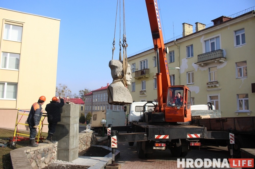 Чапаева точно не вернут на улицу Василька: демонтировали постамент