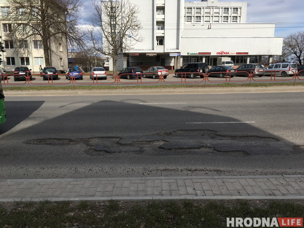 Не заўважыць відавочнае: дарогі ў Беларусі не адпавядаюць ДАСТам, але гэтага часта «не бачаць» Не заўважыць відавочнае: дарогі ў Беларусі не адпавядаюць ДАСТам, але гэтага часта «не бачаць»
