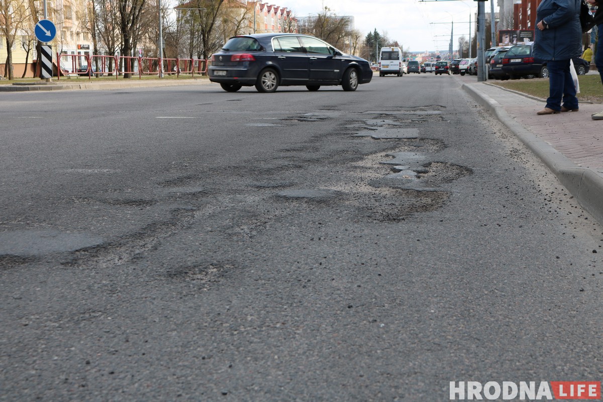Не заўважыць відавочнае: дарогі ў Беларусі не адпавядаюць ДАСТам, але гэтага часта «не бачаць» Не заўважыць відавочнае: дарогі ў Беларусі не адпавядаюць ДАСТам, але гэтага часта «не бачаць»