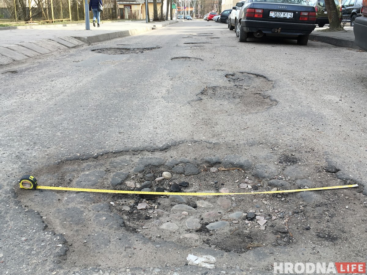 Не заўважыць відавочнае: дарогі ў Беларусі не адпавядаюць ДАСТам, але гэтага часта «не бачаць» Не заўважыць відавочнае: дарогі ў Беларусі не адпавядаюць ДАСТам, але гэтага часта «не бачаць»