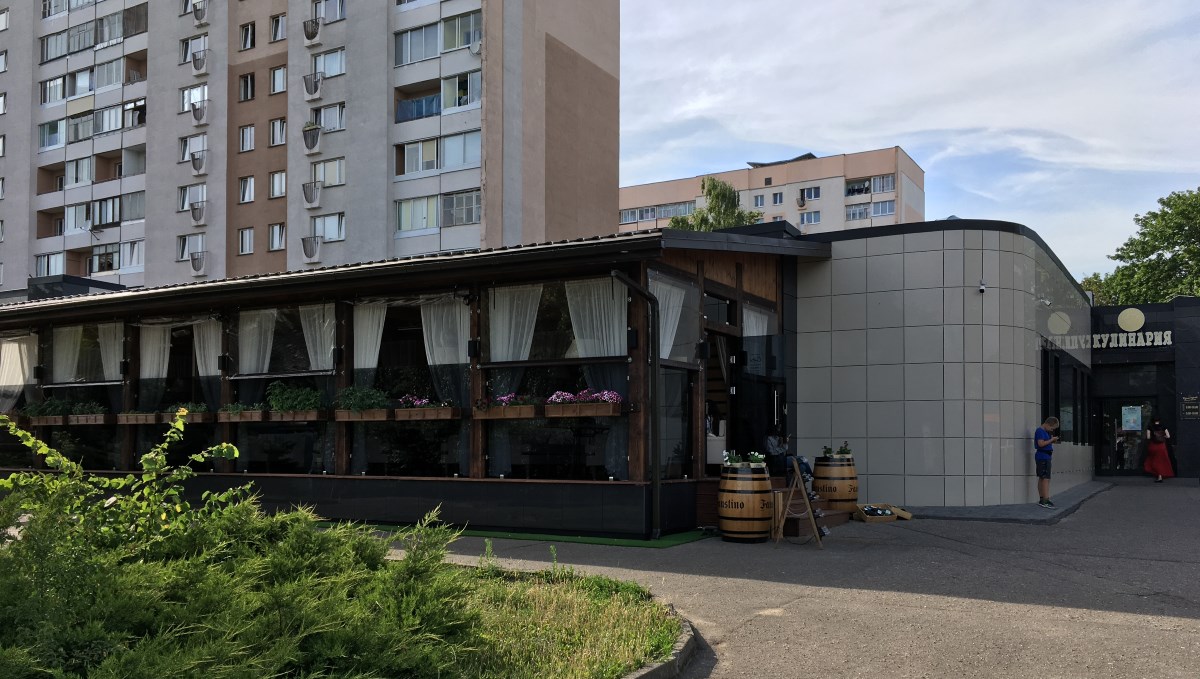Летнія пляцоўкі ў Гродне: дзе пасядзець у цэнтры і не толькі летам 2019