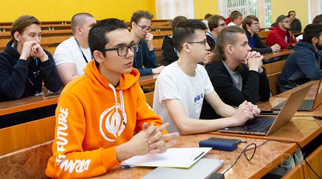 В Гродно проходят международные сборы студентов-программистов