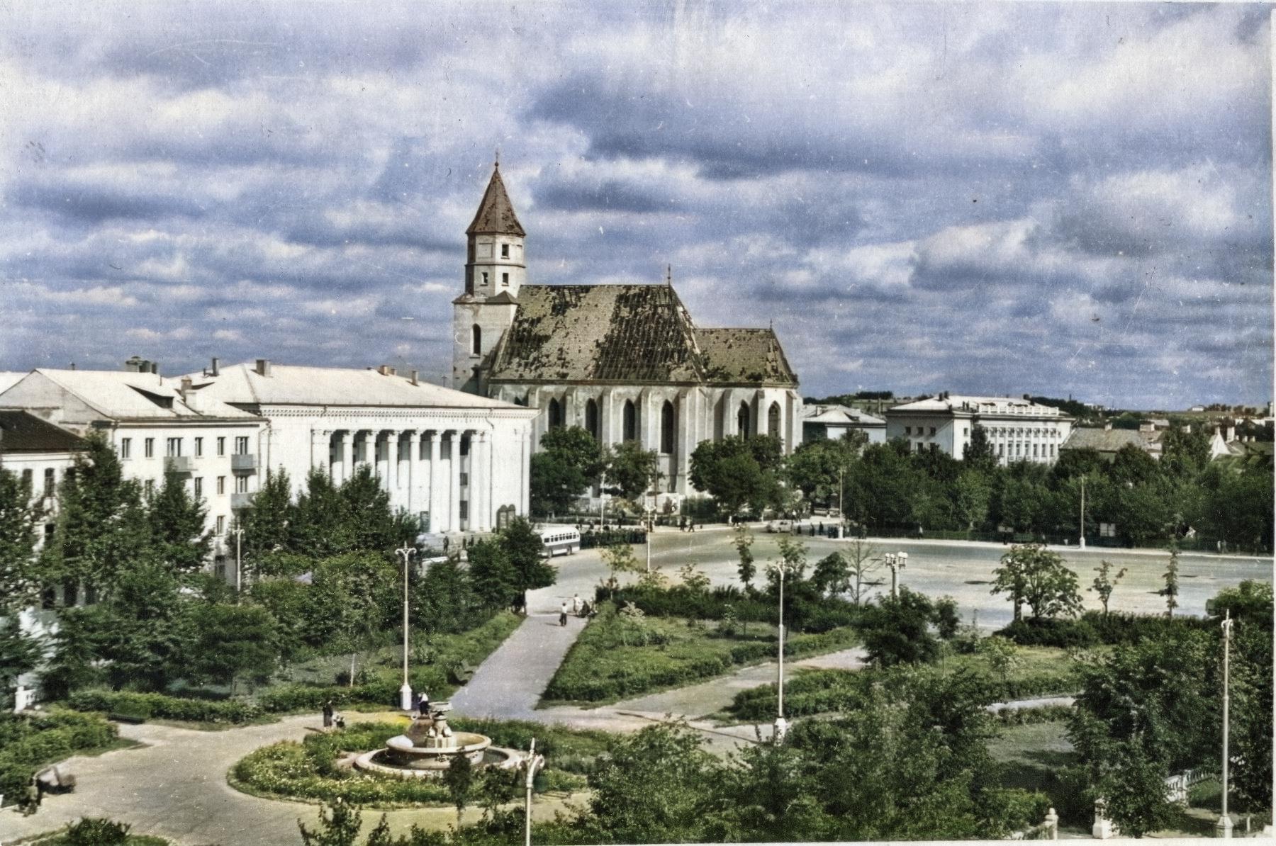Глядзіце, як выглядаюць чорна-белыя здымкі Гродна, размаляваныя нейрасеткай Глядзіце, як выглядаюць чорна-белыя здымкі Гродна, размаляваныя нейрасеткай
