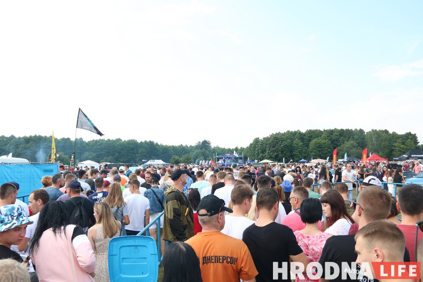 Лівень і рэкордная колькасць удзельнікаў. Юбілейны аўтафестываль SunDay 2019 прайшоў пад Гродна