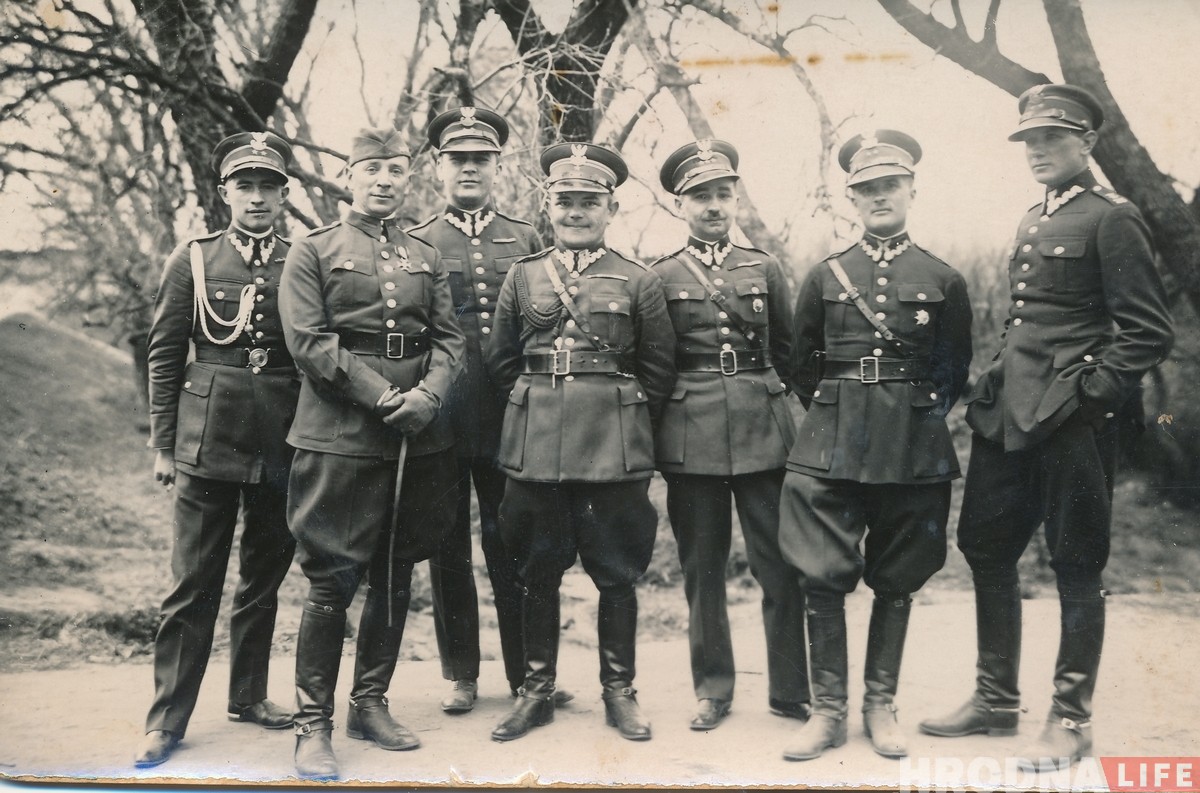 Сышлі ў 1939 на вайну з немцамі і не вярнуліся: вялікая фотагісторыя 76 палка імя Людвіка Нарбута з Гродна