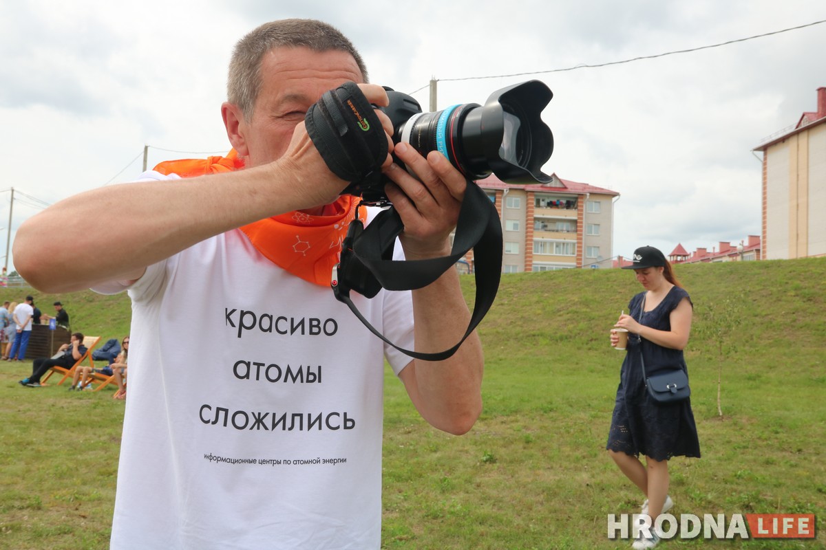 "Мае атамы задаволеныя". Школу, садок, бальніцу і ядзернае паліва чакаюць у Астраўцы гэтай восенню "Мае атамы задаволеныя". Школу, садок, бальніцу і ядзернае паліва чакаюць у Астраўцы гэтай восенню