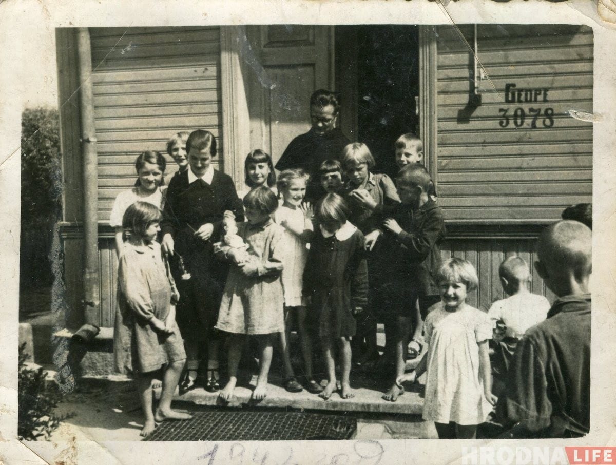 Успаміны 84-гадовай гродзенкі: «Тата памёр, а маму арыштавалі. Мы засталіся адны» Успаміны 84-гадовай гродзенкі: «Тата памёр, а маму арыштавалі. Мы засталіся адны»