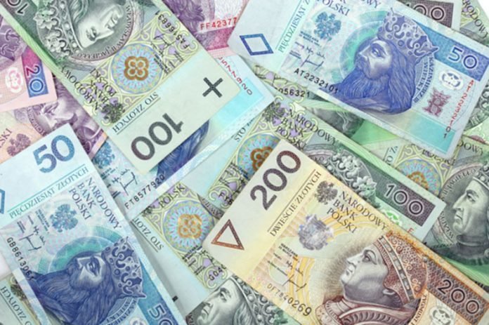 У Польшчы сярэдні заробак вырас да 1245 еўра злотый